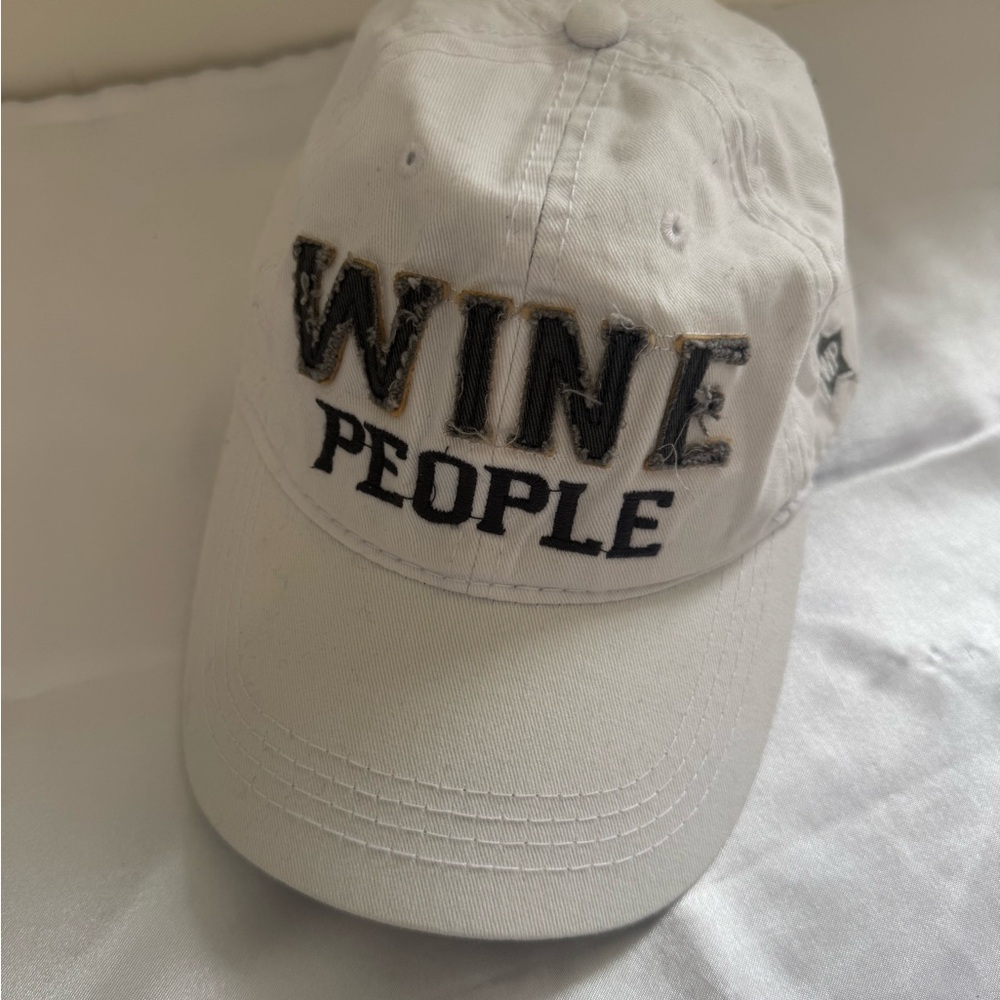 Wine People White Cap